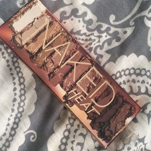 ❌SOLD❌ Urban Decay Naked Heat Eyeshadow Palette